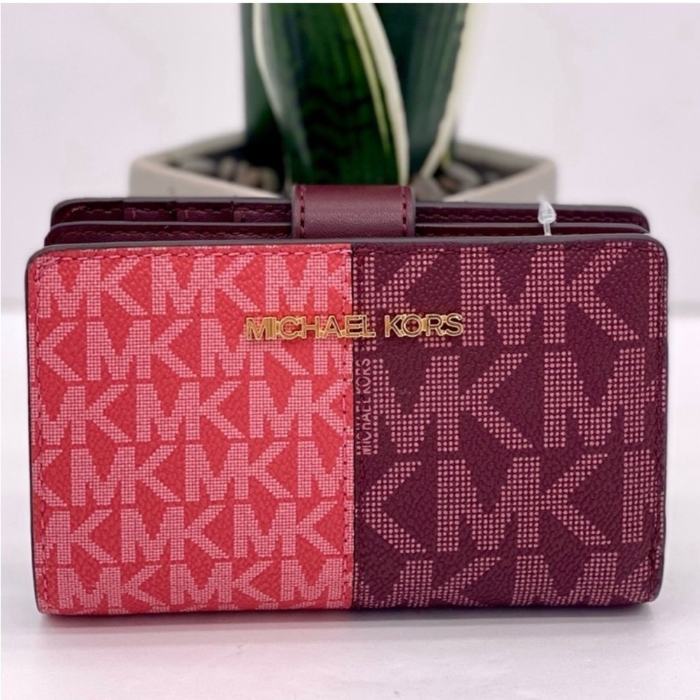 Michael Kors Jet Set Medium Two-Tone Logo Wallet - Picture 4 of 11